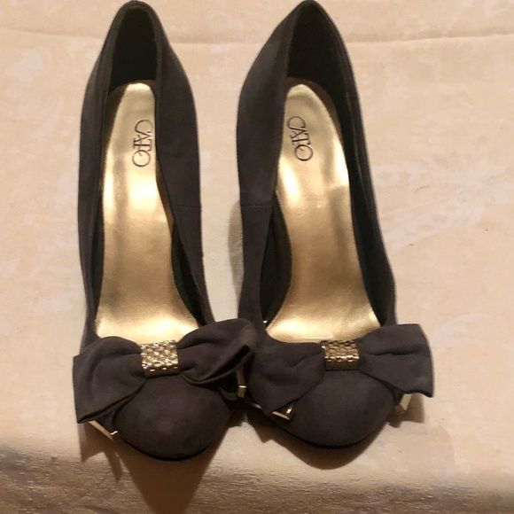 Woman’s pumps - Picture 1 of 6